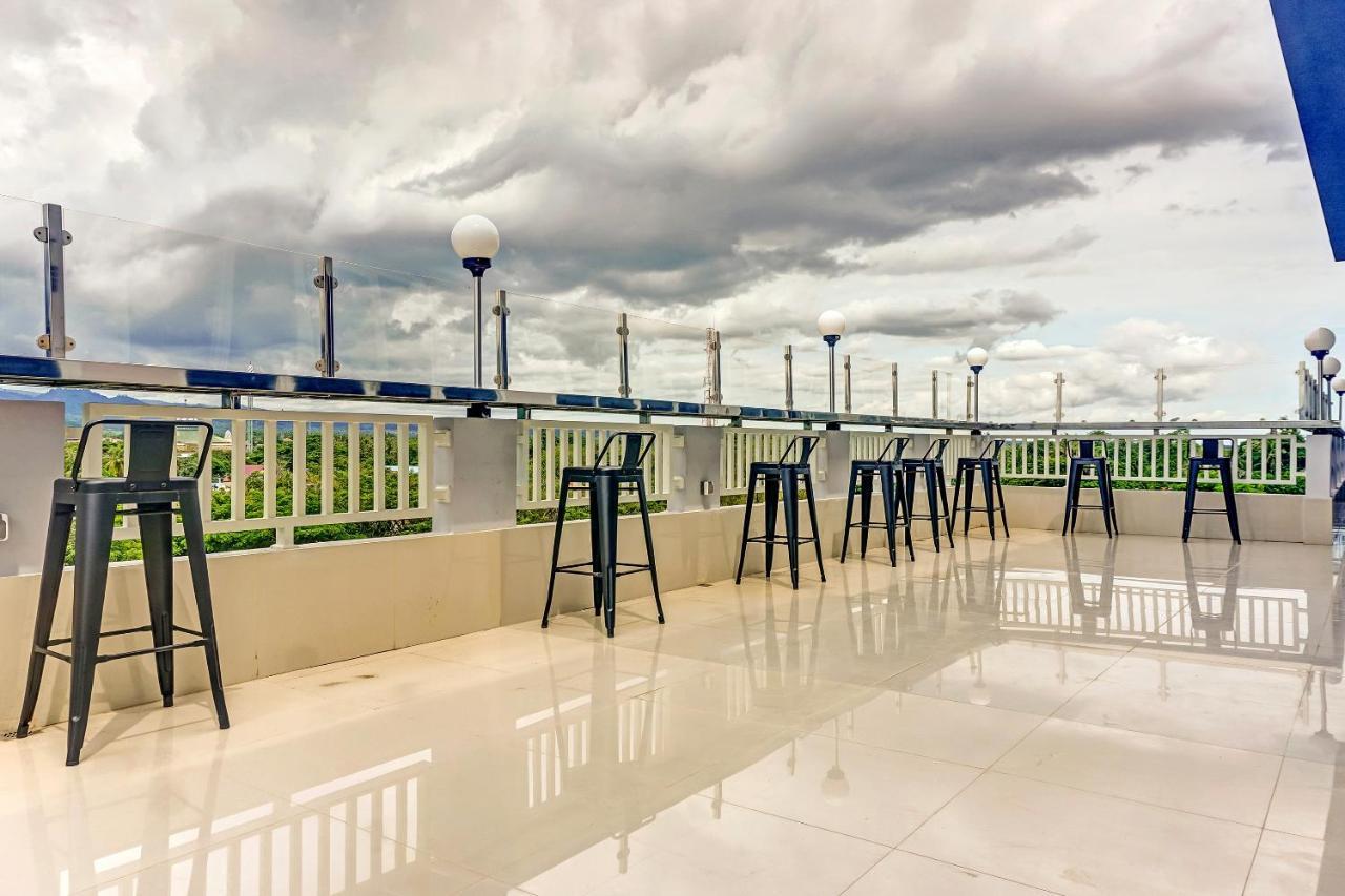 Kirei Hotel Bantaeng ภายนอก รูปภาพ