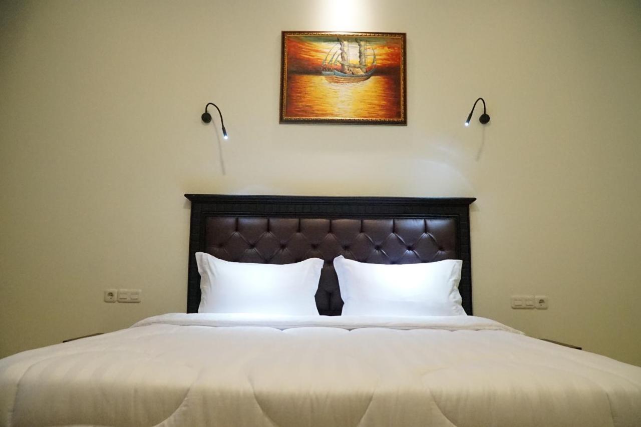 Kirei Hotel Bantaeng ภายนอก รูปภาพ