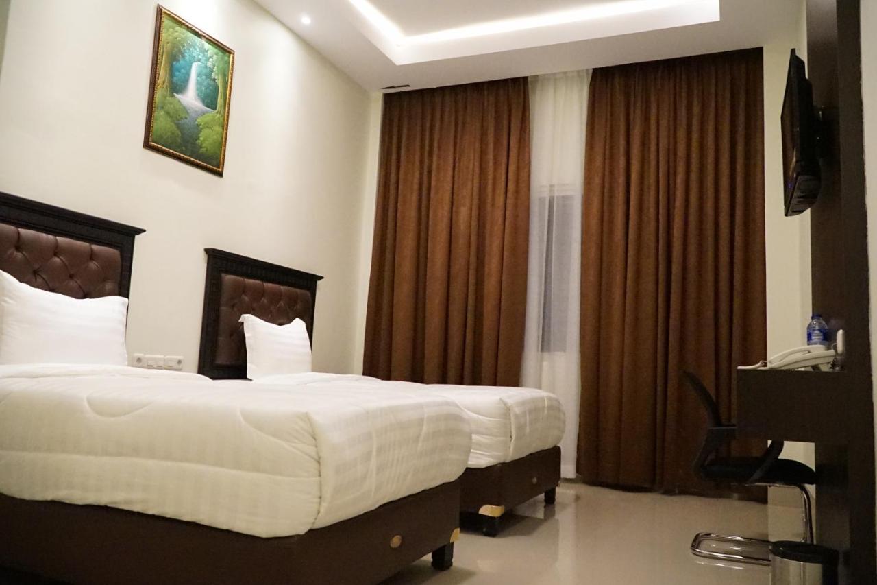 Kirei Hotel Bantaeng ภายนอก รูปภาพ