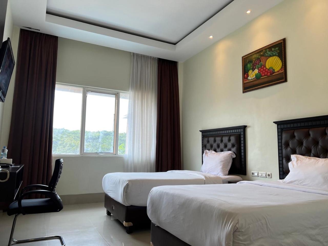 Kirei Hotel Bantaeng ภายนอก รูปภาพ