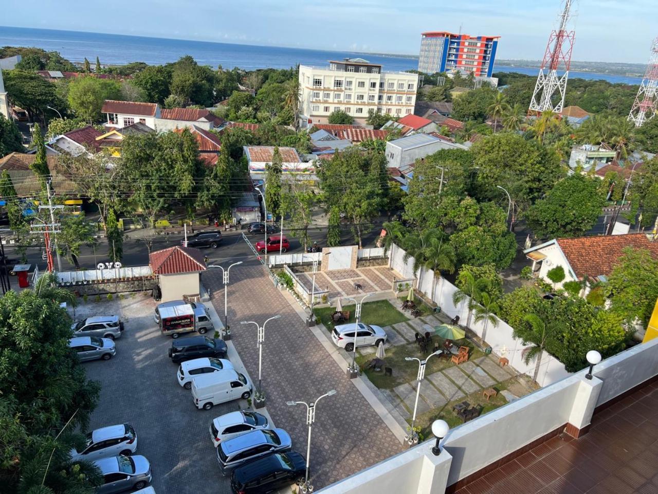 Kirei Hotel Bantaeng ภายนอก รูปภาพ