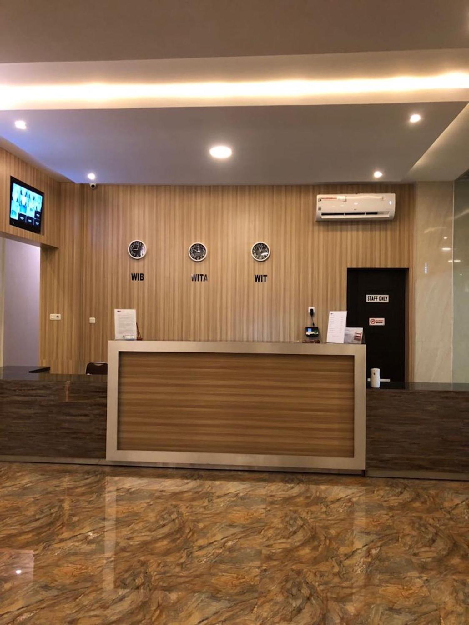 Kirei Hotel Bantaeng ภายนอก รูปภาพ