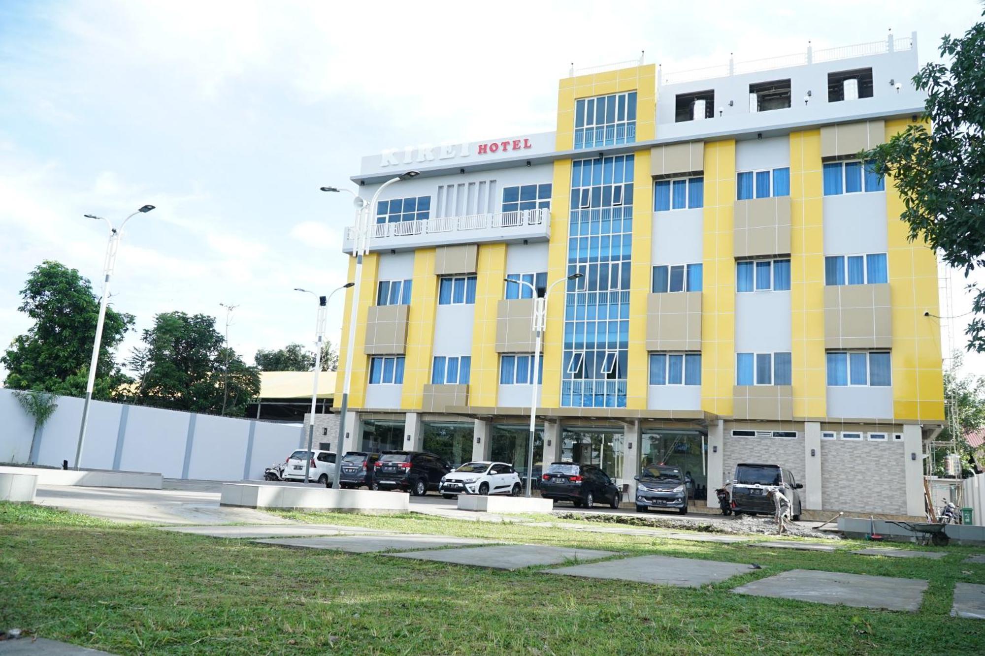 Kirei Hotel Bantaeng ภายนอก รูปภาพ