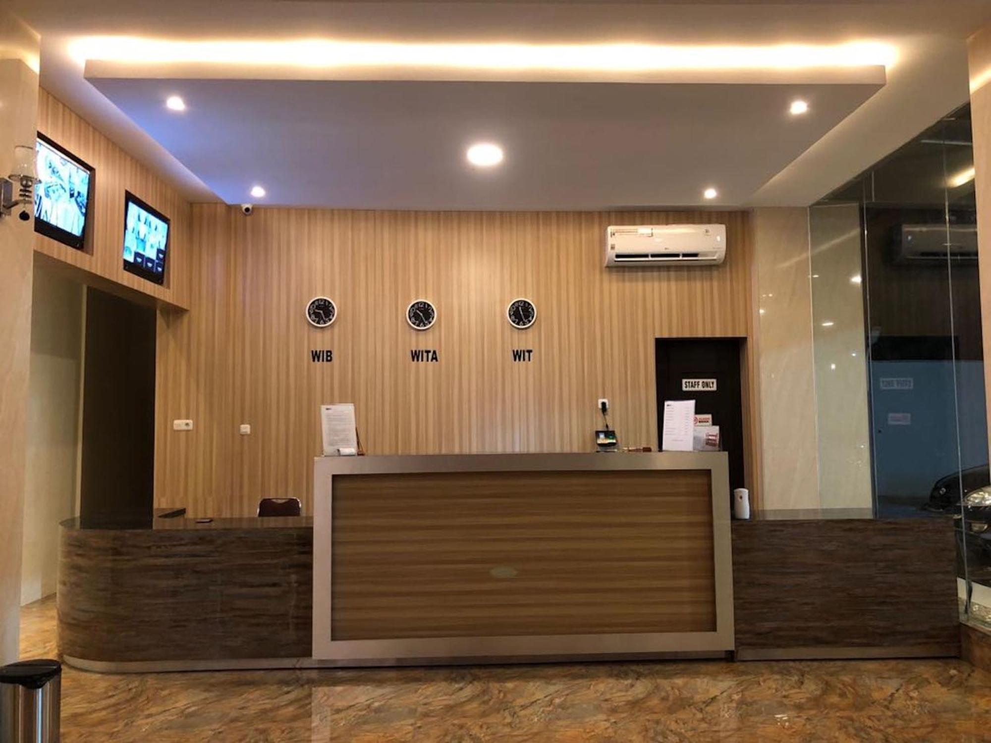Kirei Hotel Bantaeng ภายนอก รูปภาพ